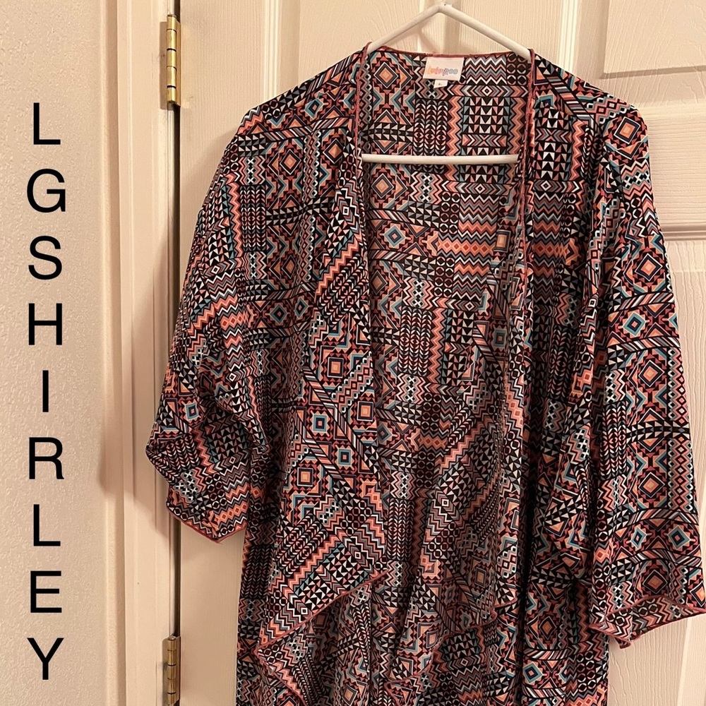 EUC L LuLaRoe Shirley